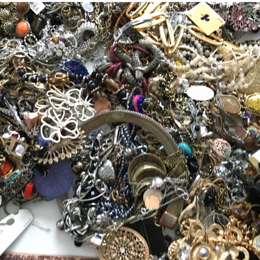 3 LB Mixed Metals Jewelry Lot • Vintage + Modern • Wearable + Repair • Reseller - Picture 9 of 11